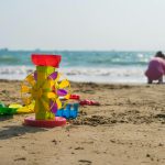 la mare cu copilul in Romania