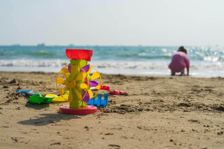 la mare cu copilul in Romania