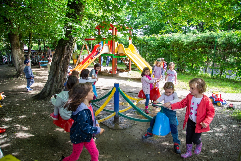 pensiune cu loc de joaca avrig sibiu